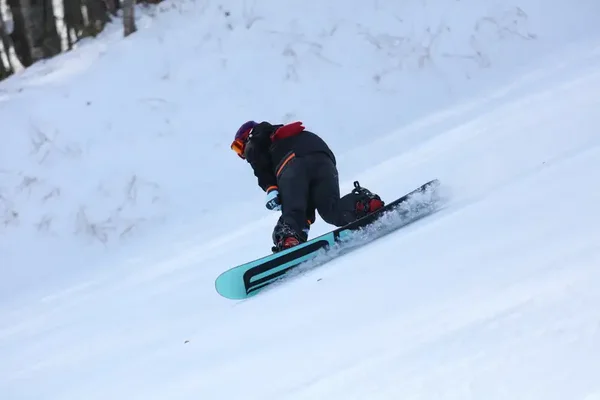 夜発バス/東京・横浜・お台場発 黒部ビューホテル 鹿島槍 選べるリフト券|数多くの郷土の食材をふんだんに取り入れたお料理が自慢のお宿 開放感のある庭園露天風呂もお楽しみください!2